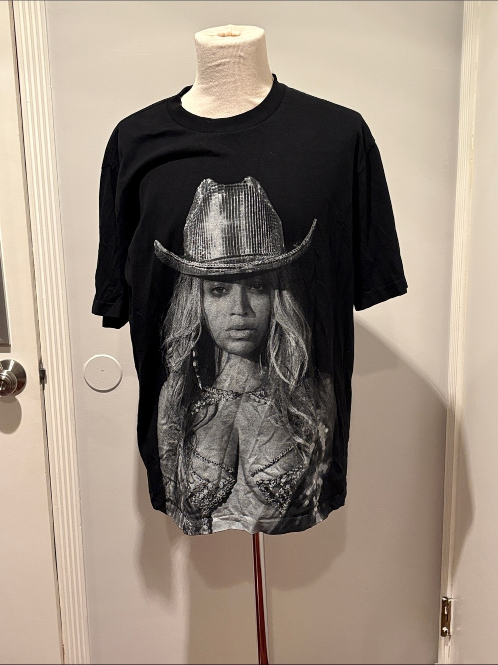 Authentic Beyoncé Renaissance World Tour Cowboy Hat Merch T-Shirt - Black Size L